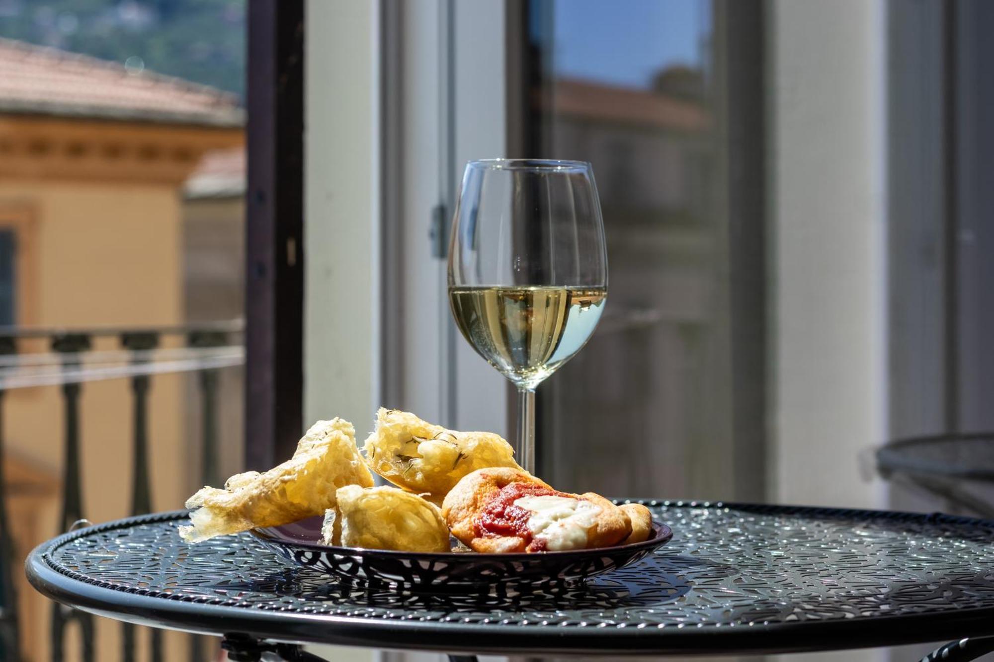 Oldoini Luxury Apartment And Suites Специя Екстериор снимка