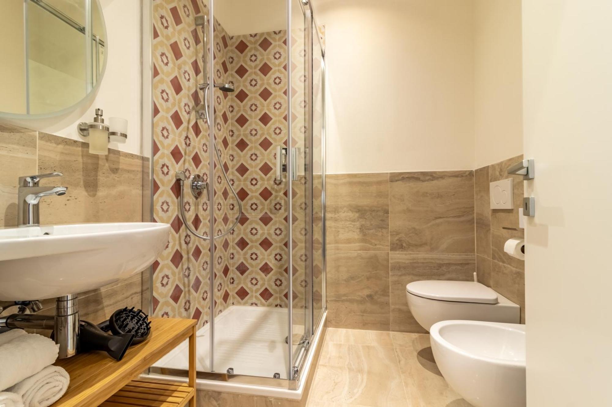 Oldoini Luxury Apartment And Suites Специя Екстериор снимка