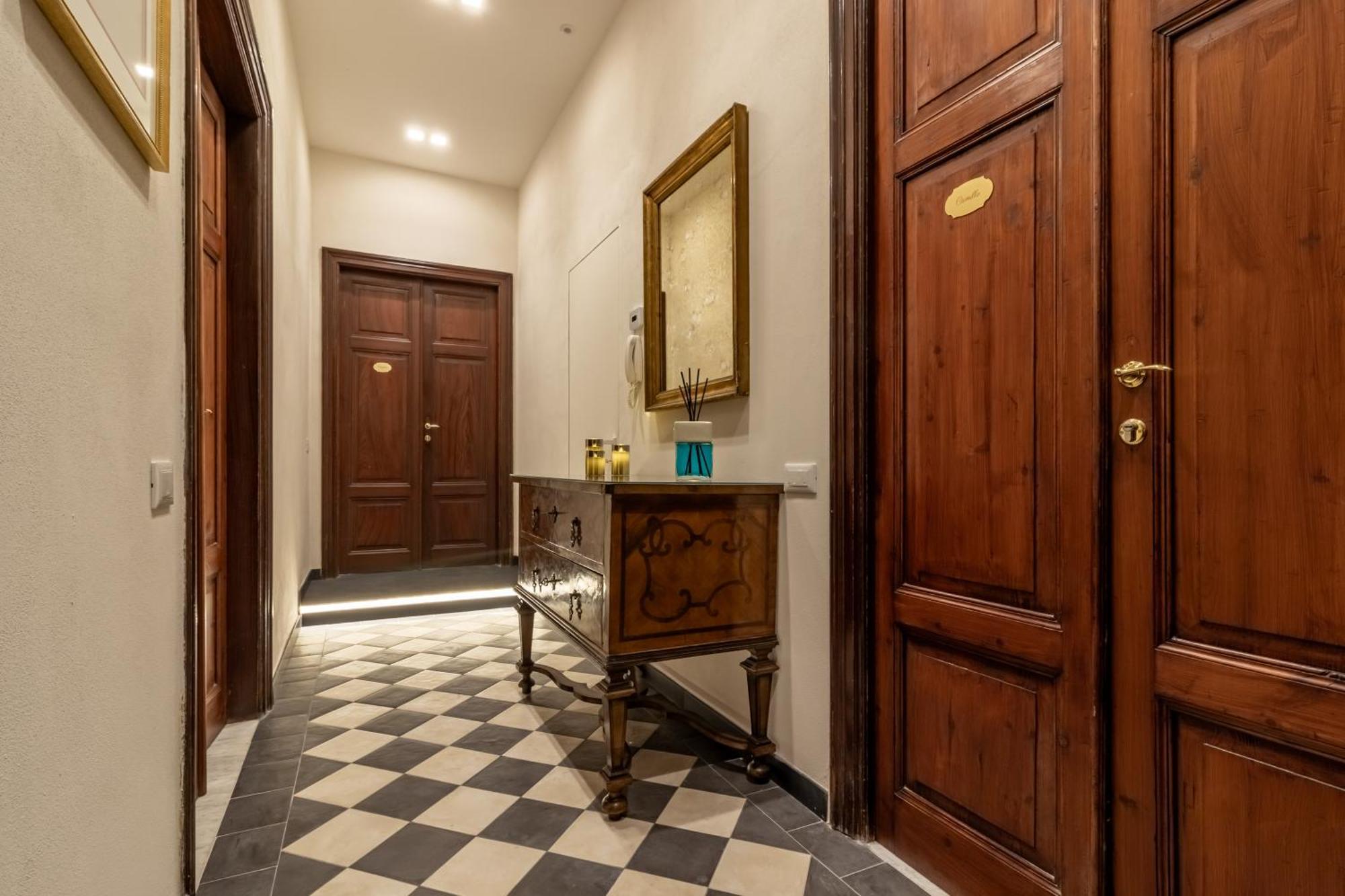 Oldoini Luxury Apartment And Suites Специя Екстериор снимка